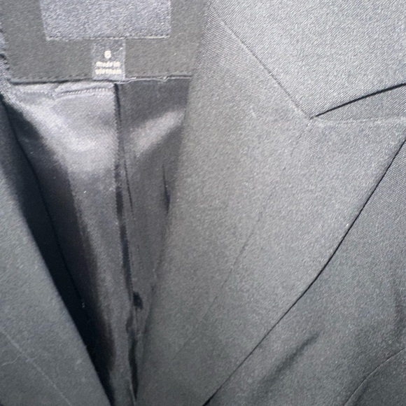 The Limited Black Women’s Blazer - Picture 5 of 6